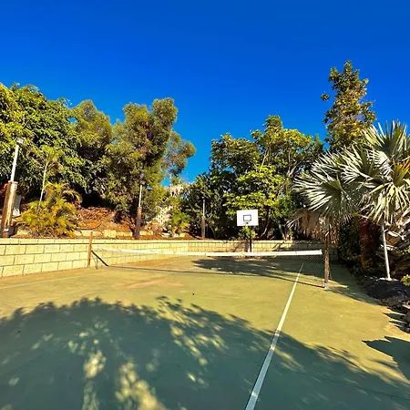 Tropical Garden Willa *