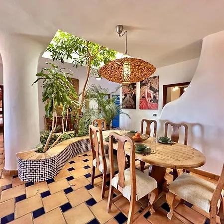 Tropical Garden Villa Guia de Isora (Tenerife)