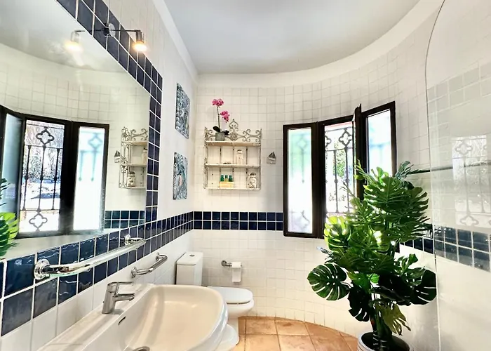 Villa Tropical Garden *