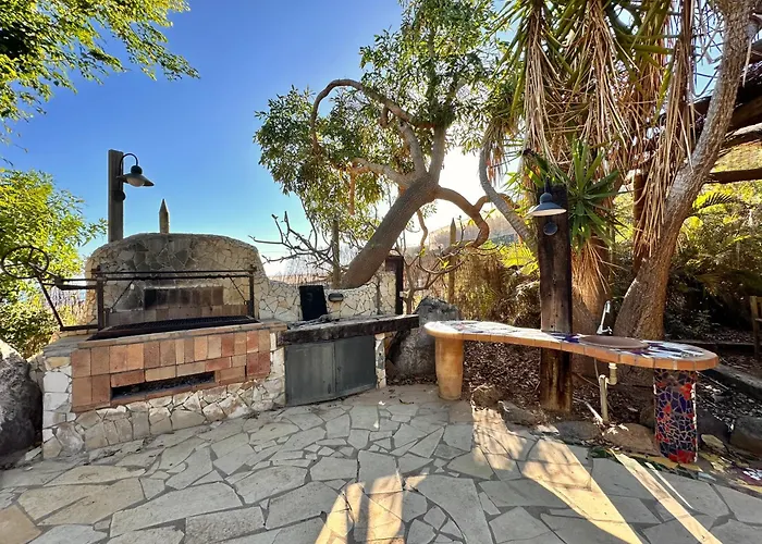 Villa Tropical Garden