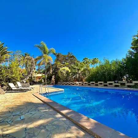 Tropical Garden Villa *