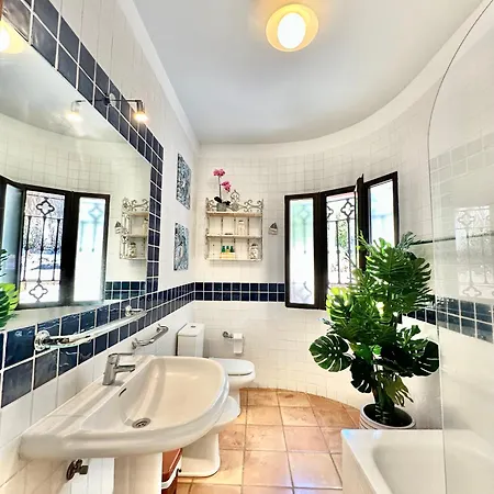 Villa Tropical Garden *