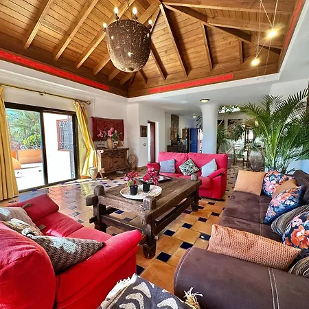 Tropical Garden Villa