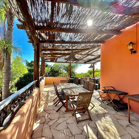 Tropical Garden Villa *