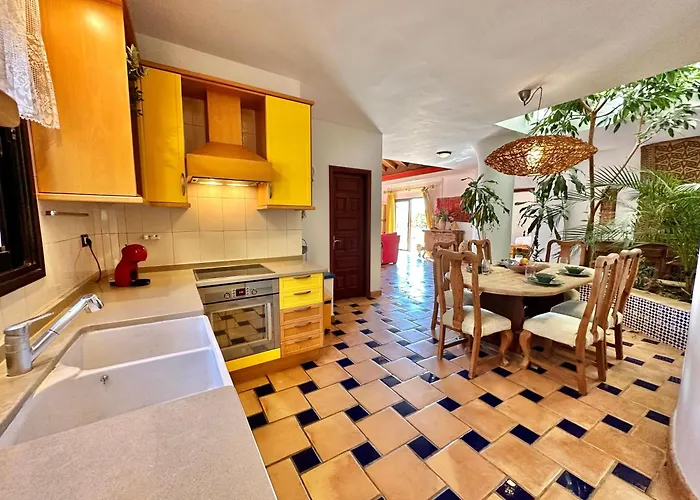 Tropical Garden Vila *