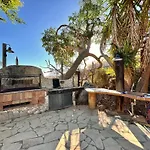 فيلة Tropical Garden
